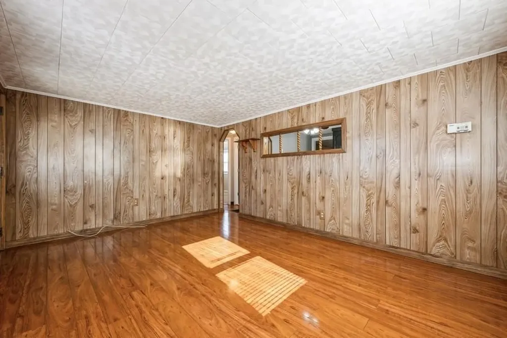 1403 Pine Acres Boulevard Bay Shore NY 11706