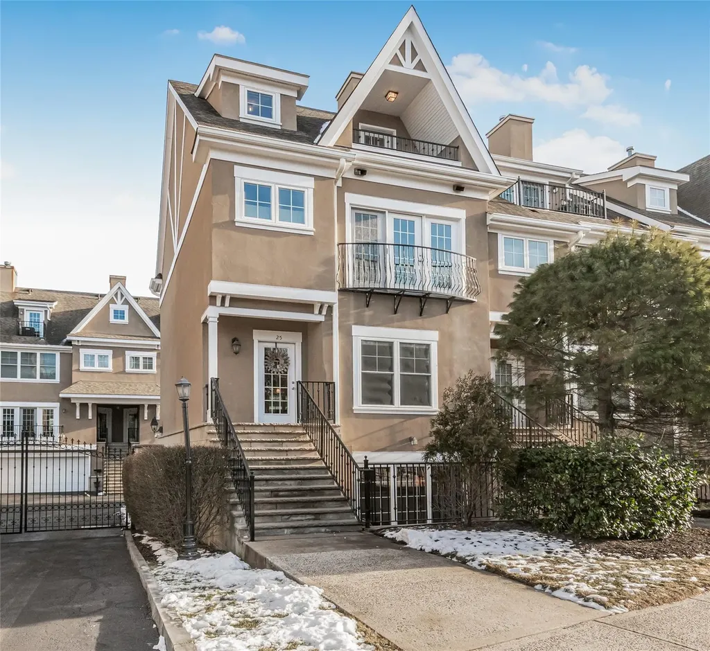 80 Old Boston Post Road New Rochelle NY 10801