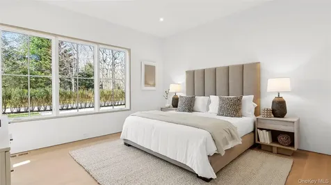 49 Birchwood Lane Bridgehampton NY 11932