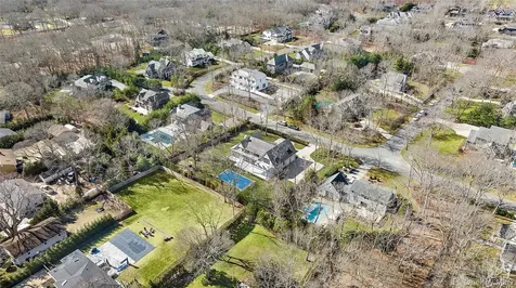 49 Birchwood Lane Bridgehampton NY 11932