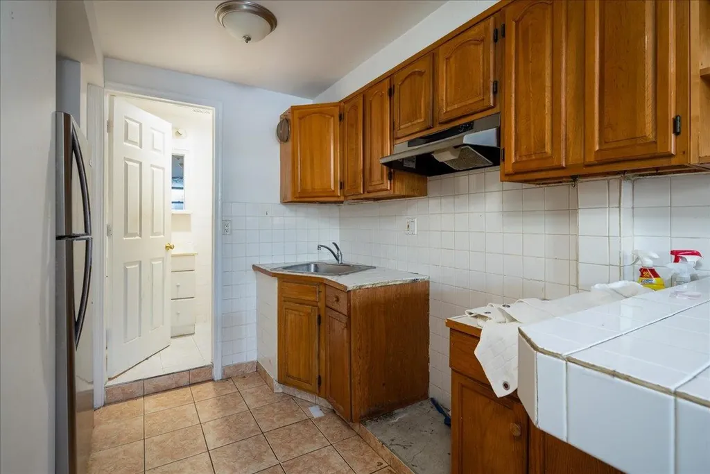 5433 Arnold Avenue Maspeth NY 11378