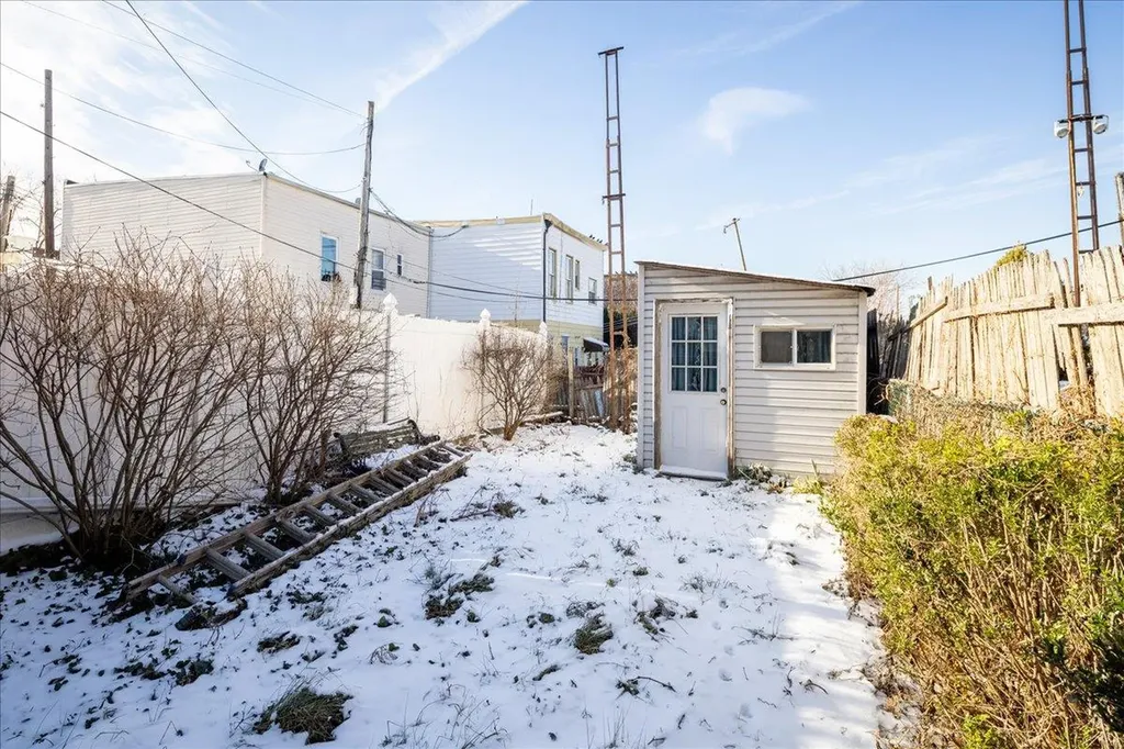 5433 Arnold Avenue Maspeth NY 11378