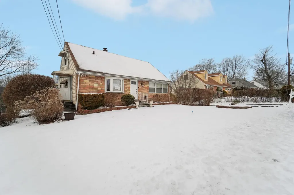 17 Manitou Trail White Plains NY 10603