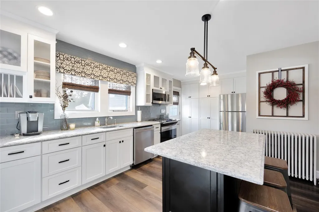 32 Cedar Avenue Extension Islip NY 11751
