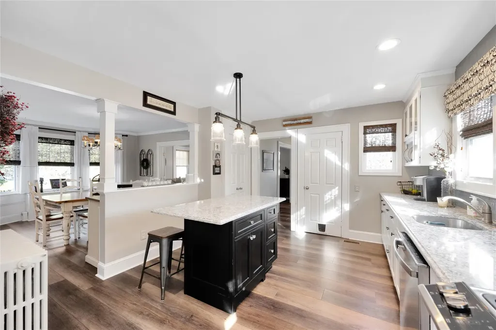 32 Cedar Avenue Extension Islip NY 11751