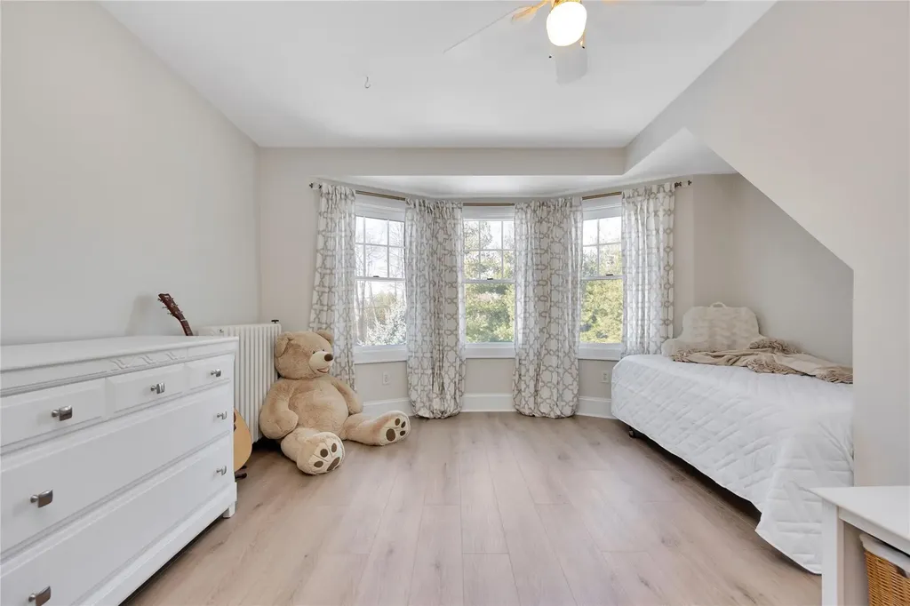32 Cedar Avenue Extension Islip NY 11751