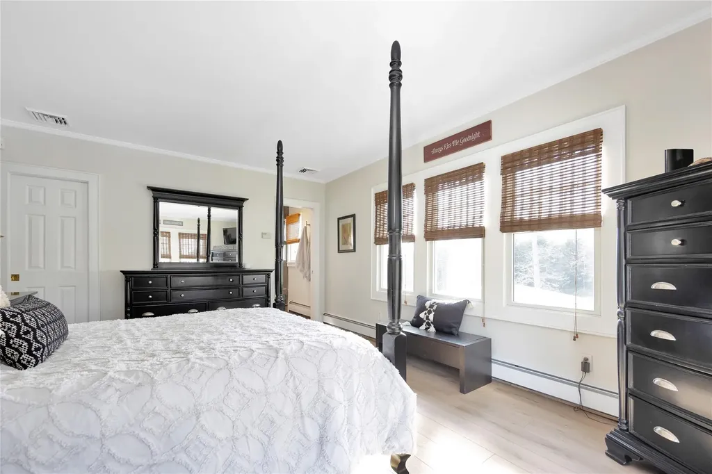 32 Cedar Avenue Extension Islip NY 11751