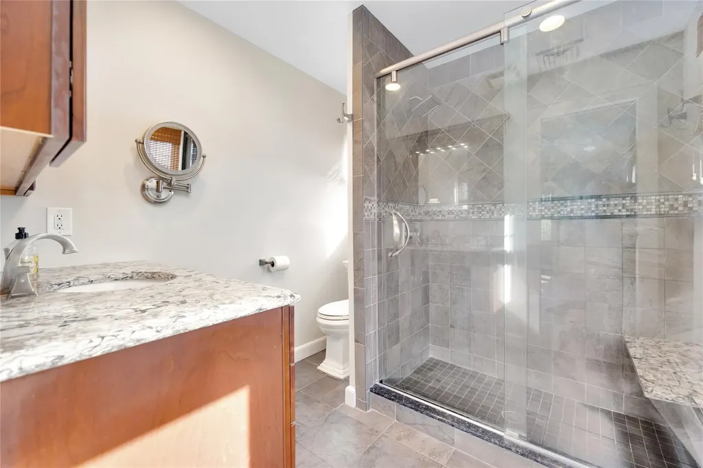 32 Cedar Avenue Extension Islip NY 11751