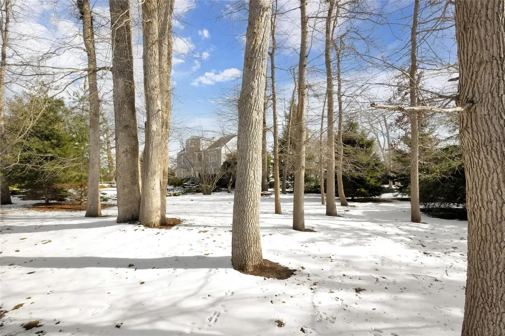 32 Cedar Avenue Extension Islip NY 11751