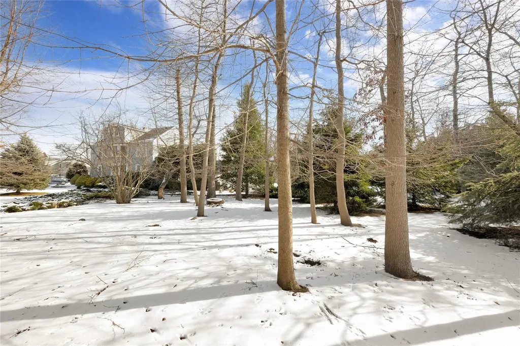 32 Cedar Avenue Extension Islip NY 11751