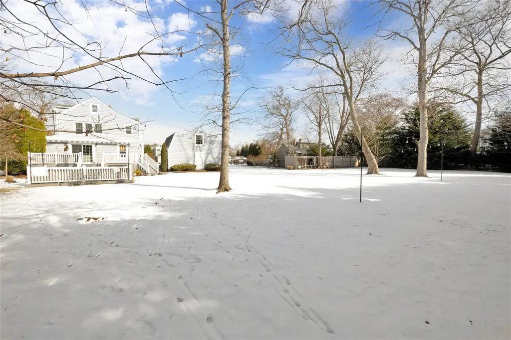 32 Cedar Avenue Extension Islip NY 11751