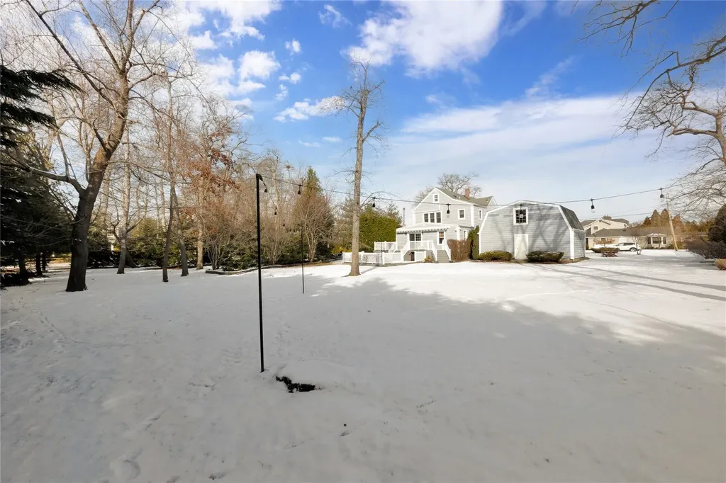 32 Cedar Avenue Extension Islip NY 11751
