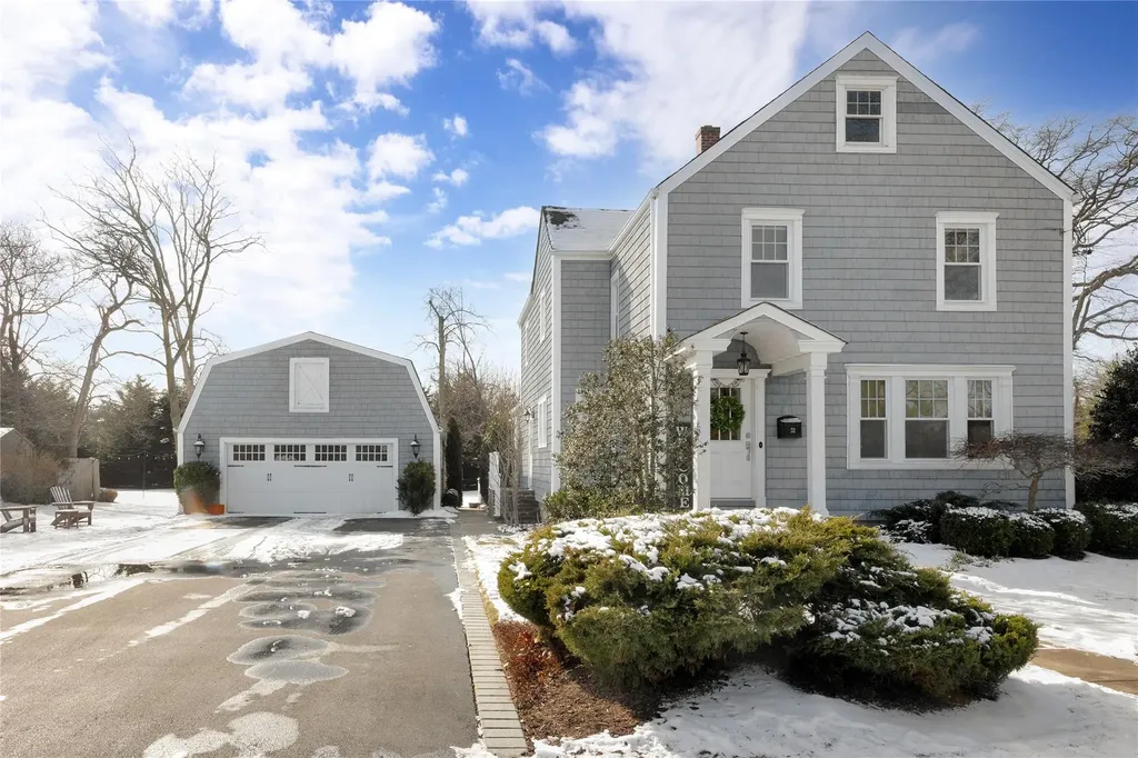 32 Cedar Avenue Extension Islip NY 11751