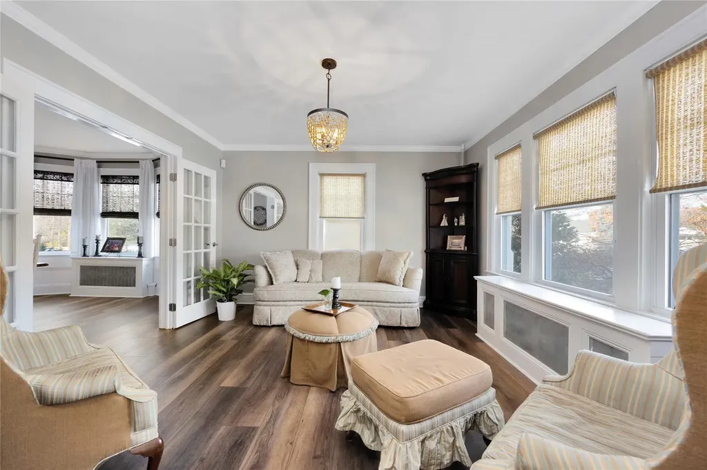 32 Cedar Avenue Extension Islip NY 11751