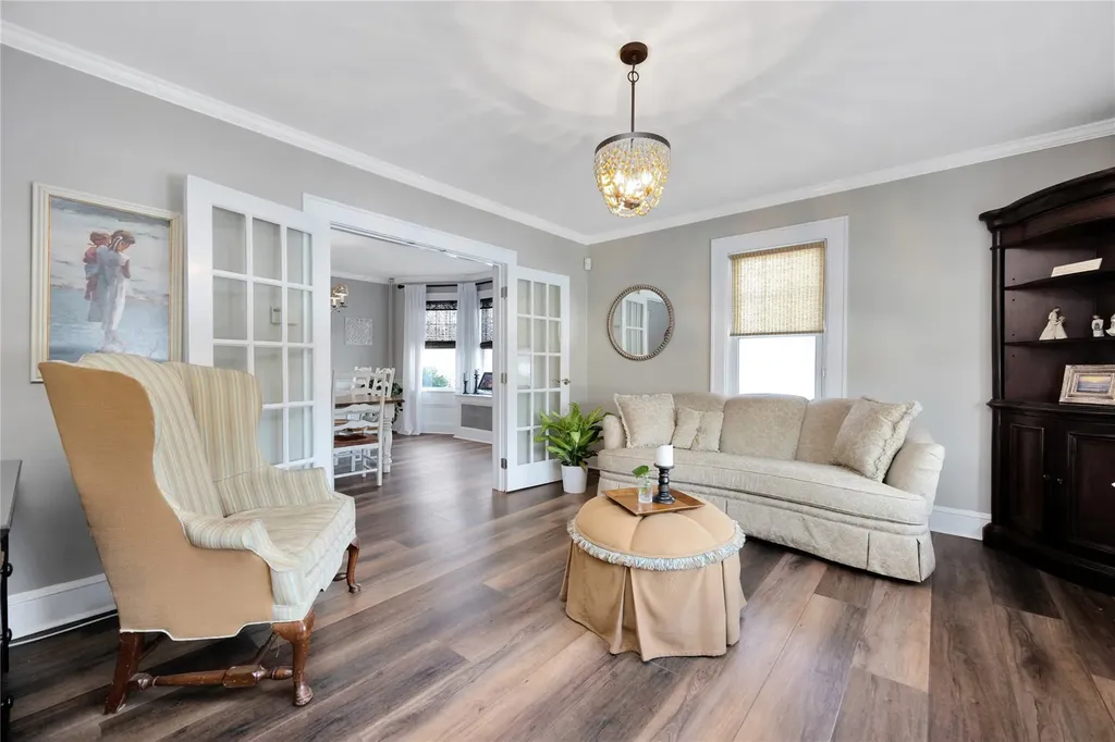 32 Cedar Avenue Extension Islip NY 11751