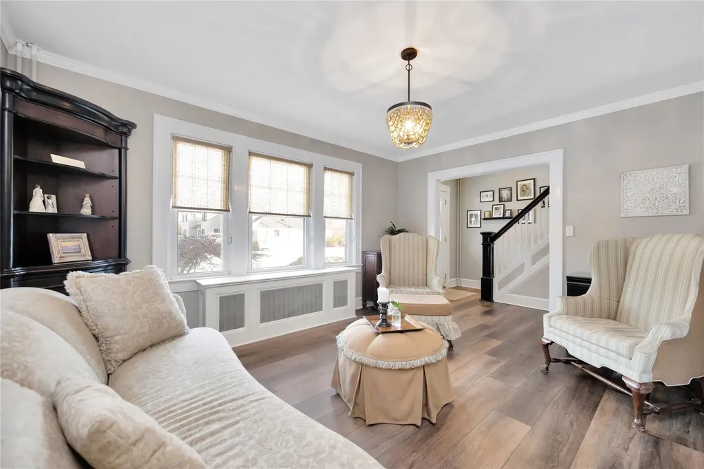 32 Cedar Avenue Extension Islip NY 11751