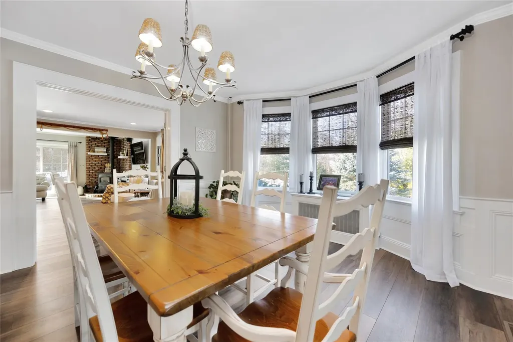 32 Cedar Avenue Extension Islip NY 11751