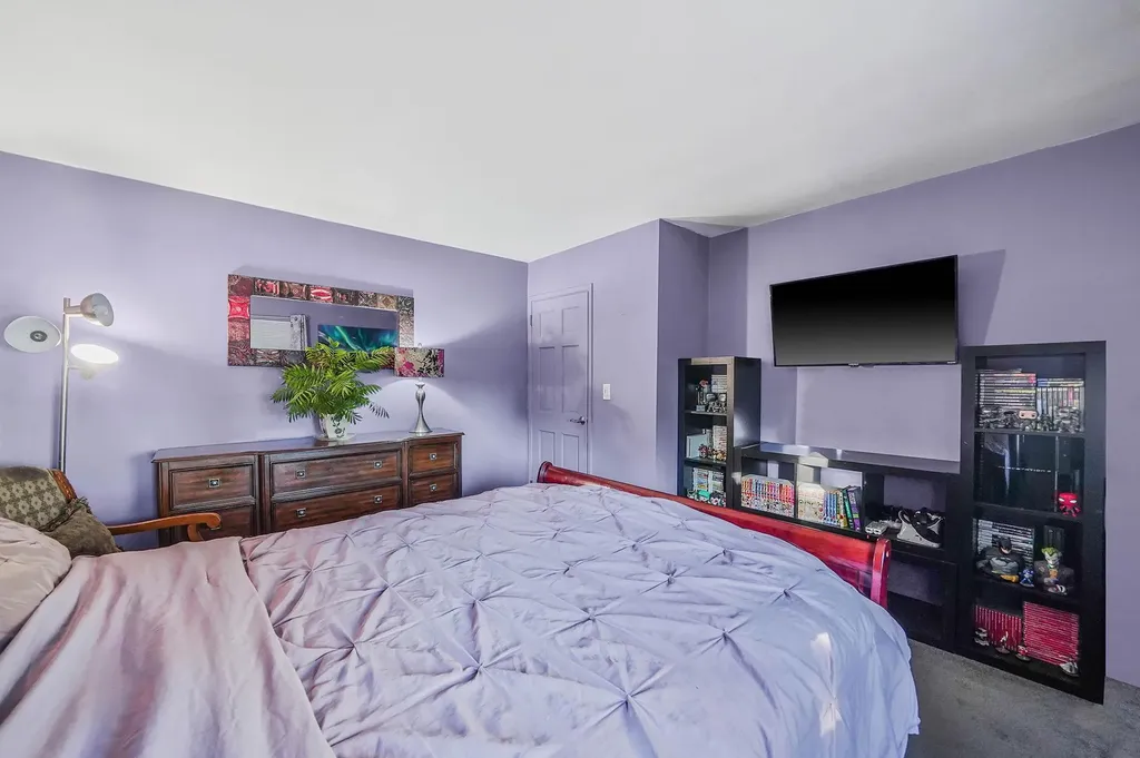 4 Brook Circle Islip Terrace NY 11752