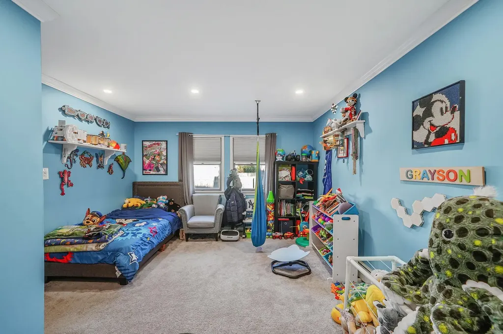 4 Brook Circle Islip Terrace NY 11752