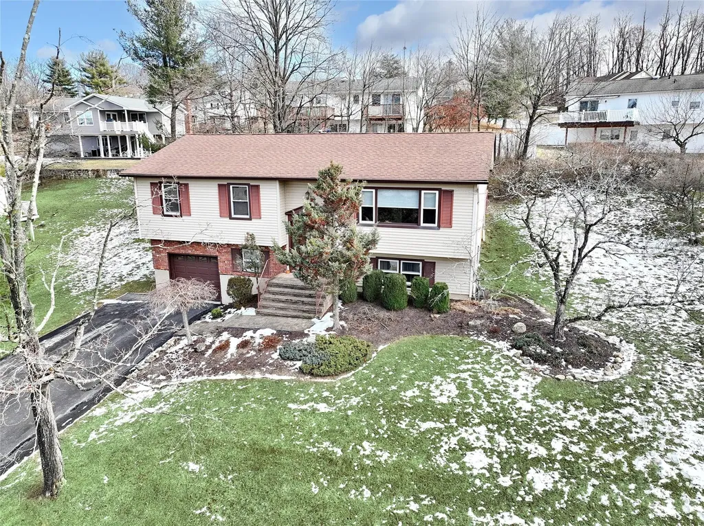 31 Riverglen Drive Thiells NY 10984
