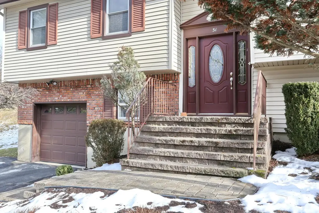 31 Riverglen Drive Thiells NY 10984