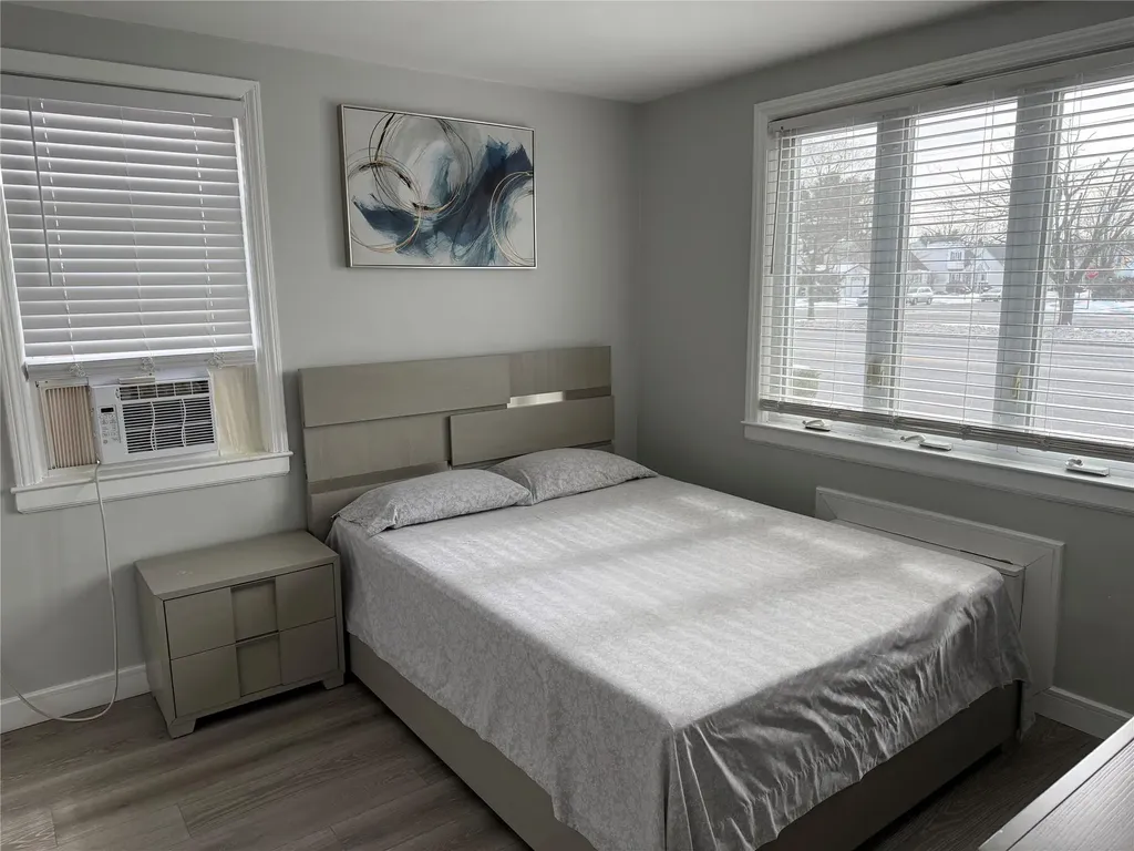 707 Hillside Avenue New Hyde Park NY 11040