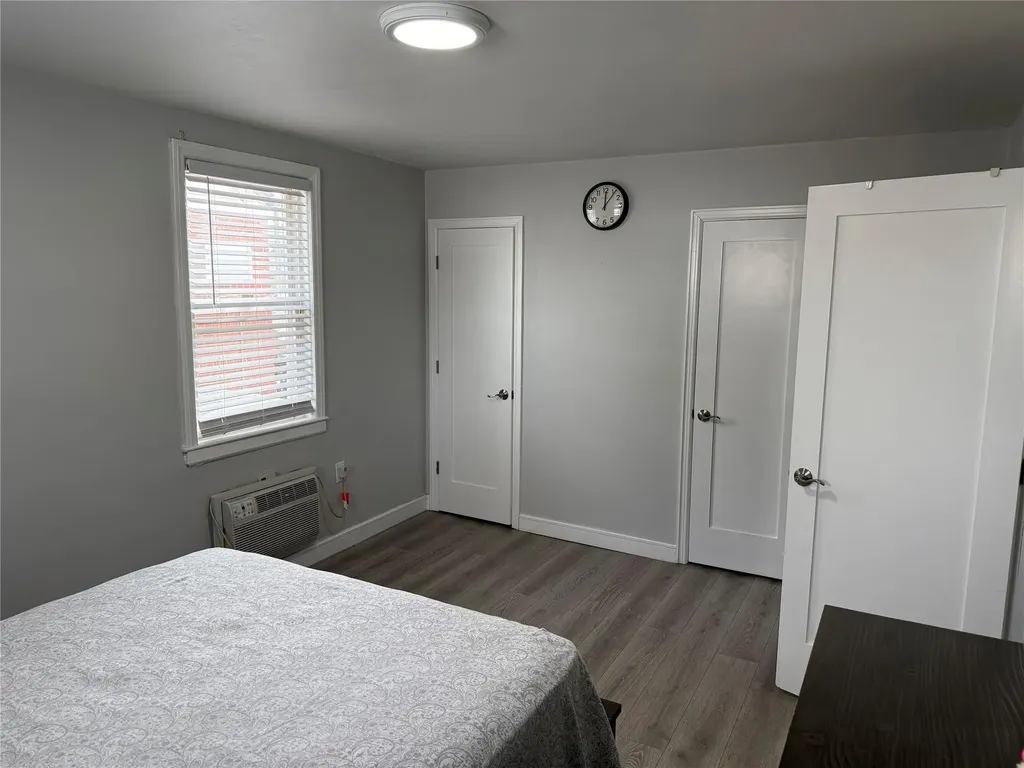 707 Hillside Avenue New Hyde Park NY 11040