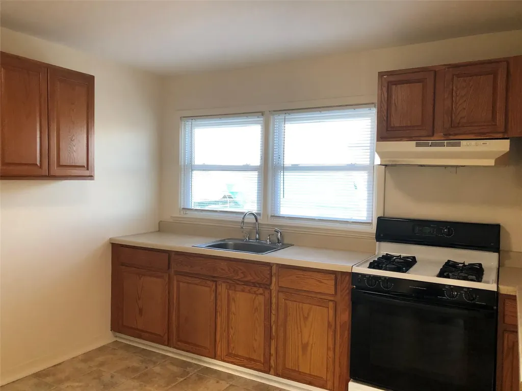 82 Beach Road Stony Point NY 10980
