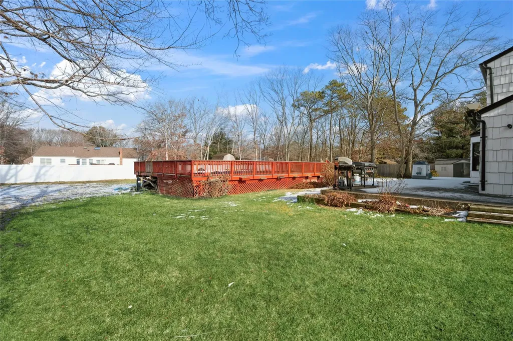 7 Plum Tree Lane Mount Sinai NY 11766