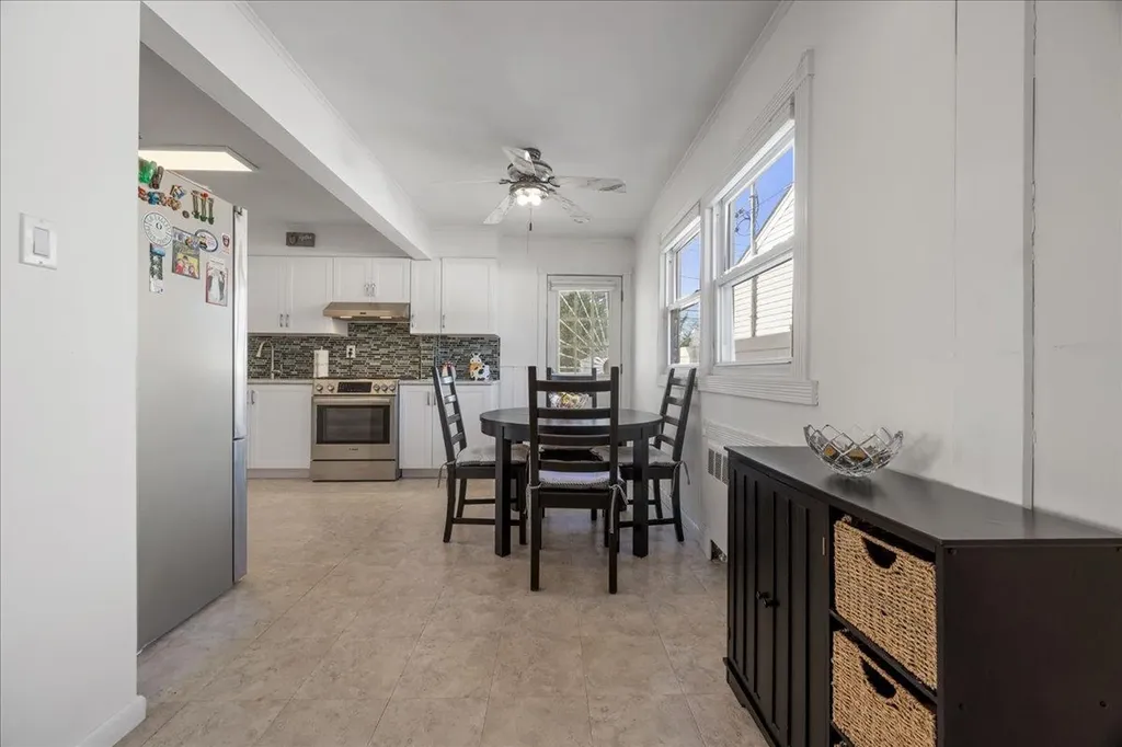 2872 Weeks Avenue Oceanside NY 11572