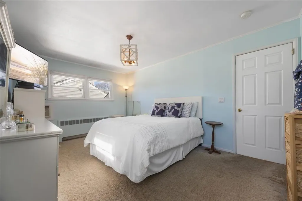 2872 Weeks Avenue Oceanside NY 11572