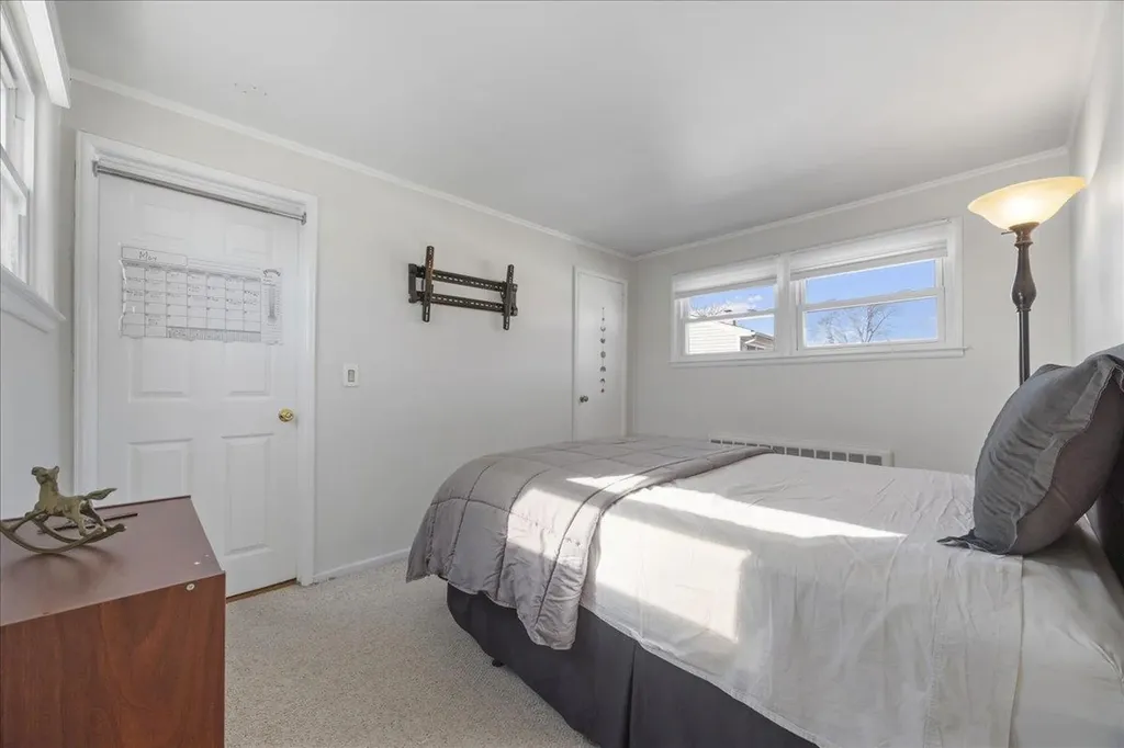 2872 Weeks Avenue Oceanside NY 11572