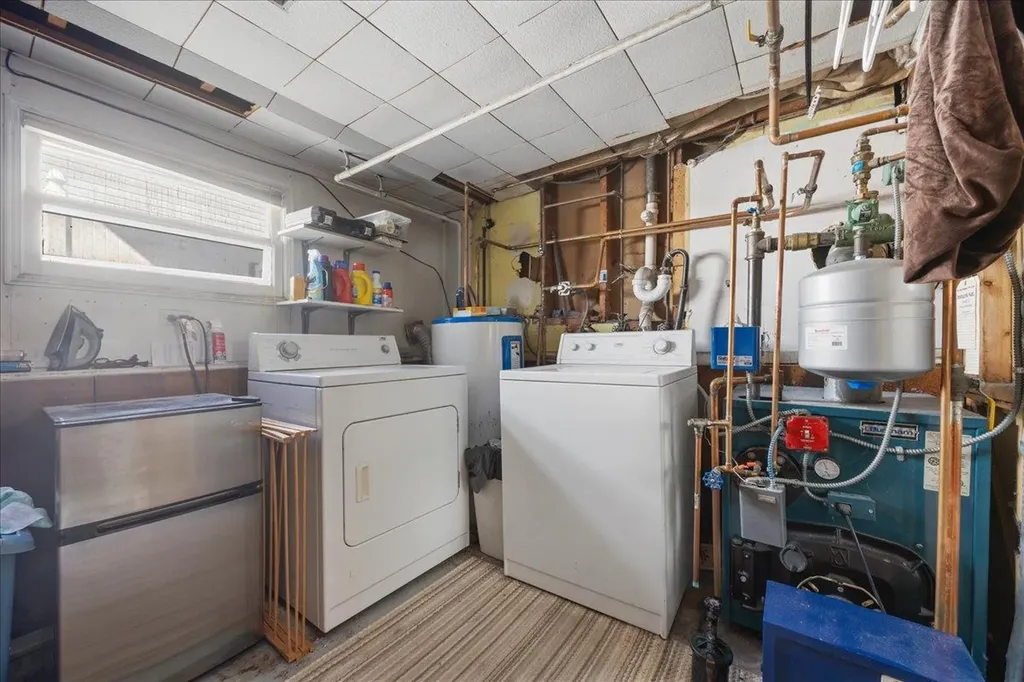 2872 Weeks Avenue Oceanside NY 11572