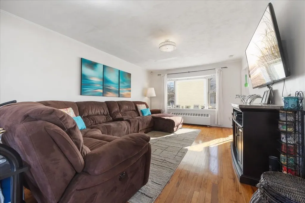2872 Weeks Avenue Oceanside NY 11572