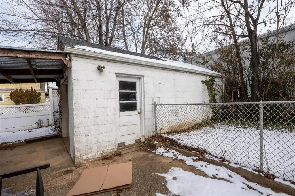 147 Oakley Avenue Elmont NY 11003