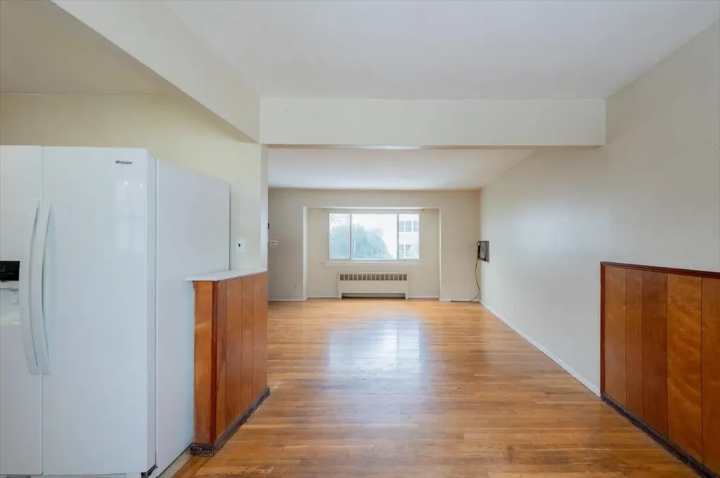 147 Oakley Avenue Elmont NY 11003