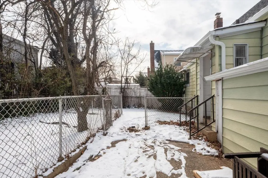 147 Oakley Avenue Elmont NY 11003