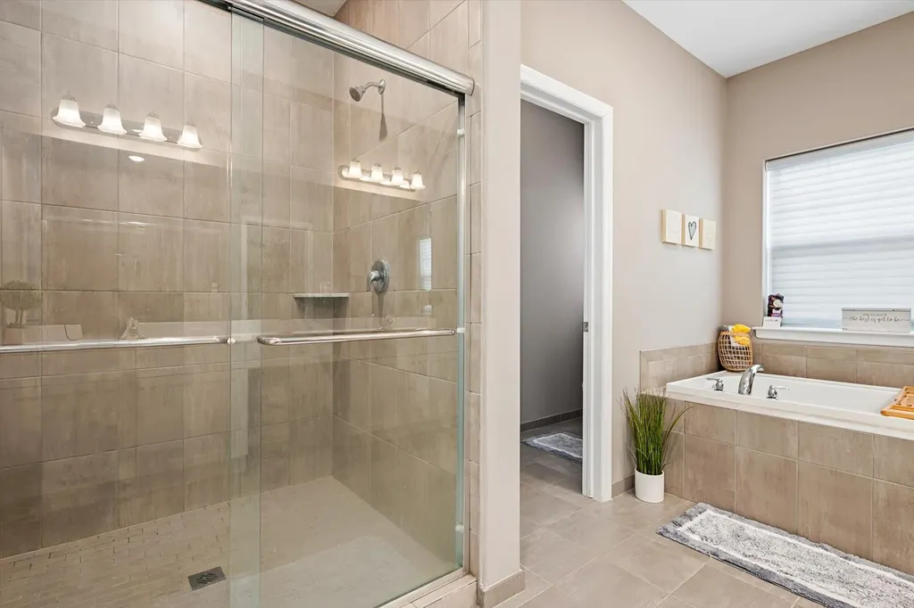 15 Pondview Circle Shirley NY 11967
