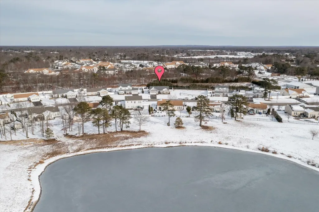 15 Pondview Circle Shirley NY 11967