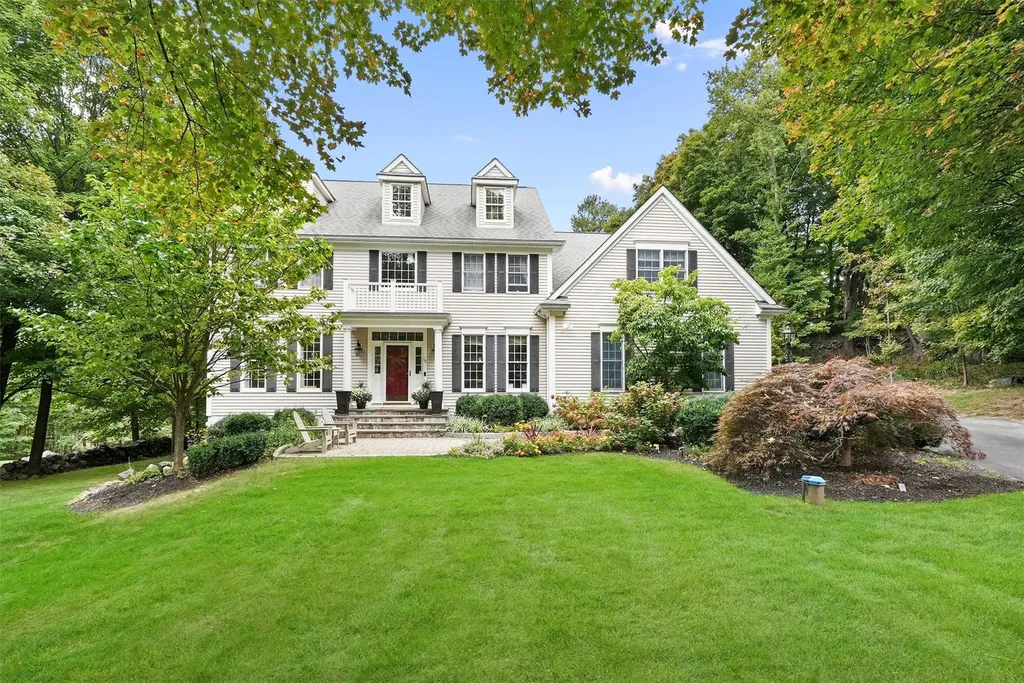 18 Carole Place Carmel NY 10541