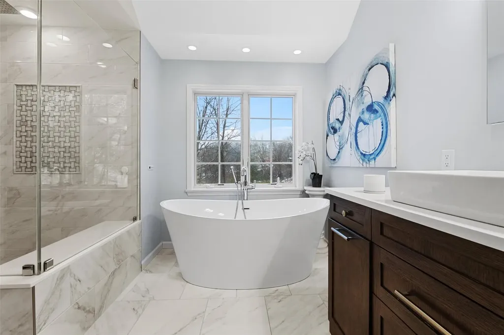 18 Carole Place Mahopac NY 10541