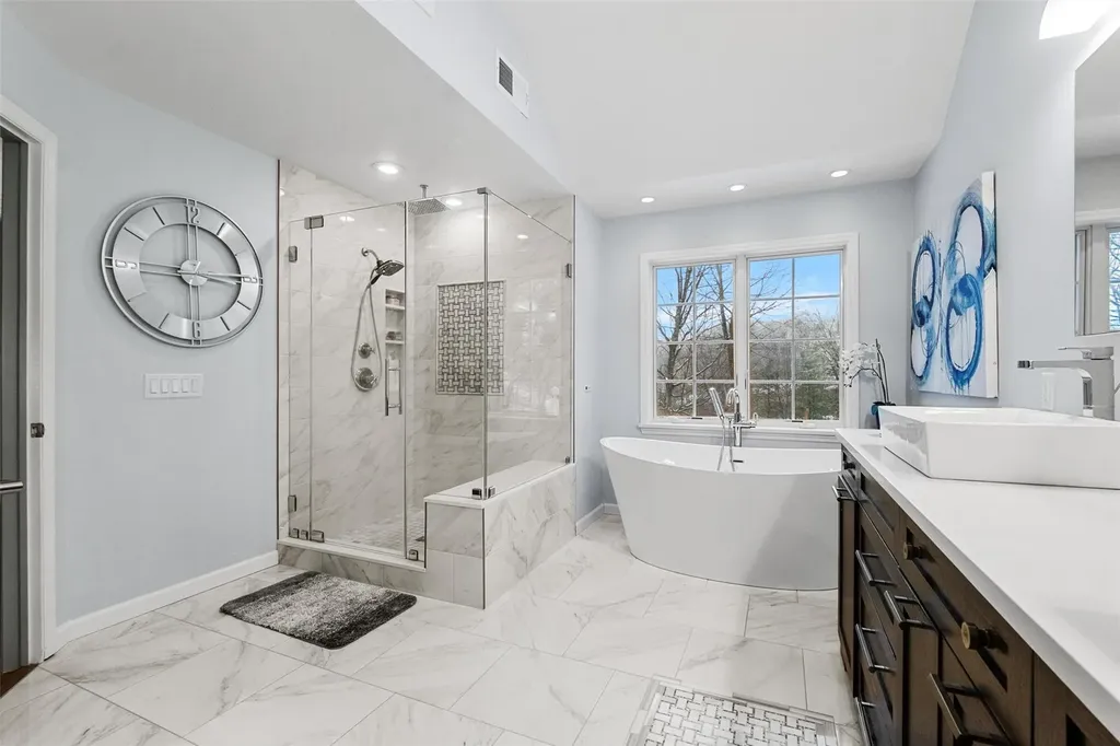 18 Carole Place Mahopac NY 10541