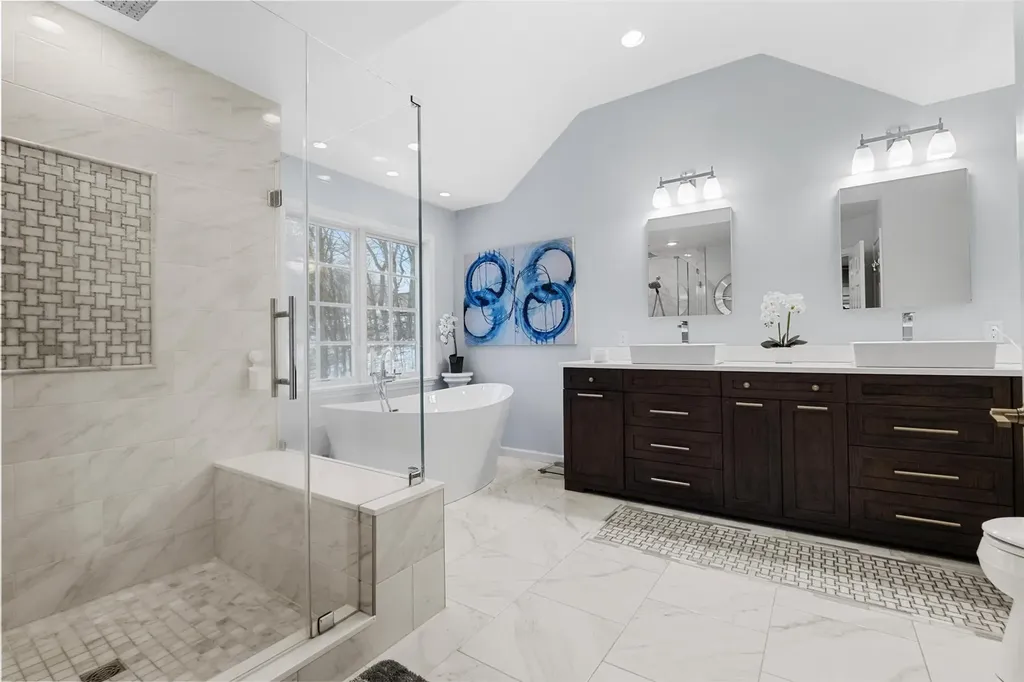18 Carole Place Mahopac NY 10541