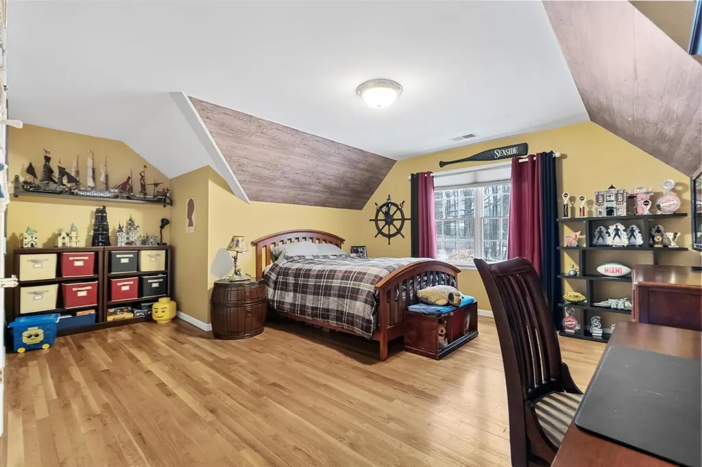 18 Carole Place Mahopac NY 10541