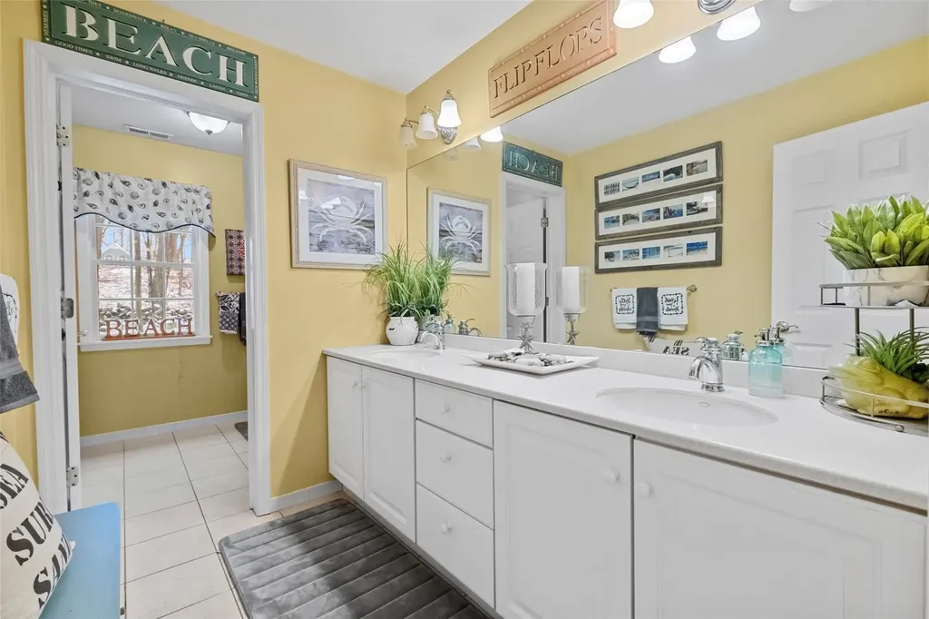 18 Carole Place Mahopac NY 10541