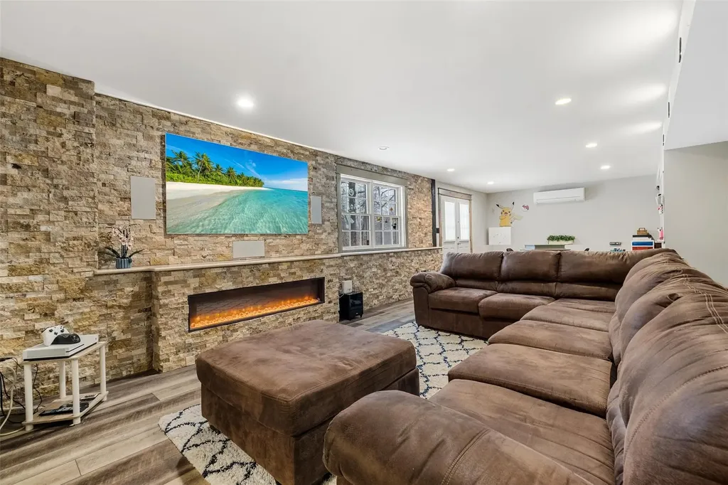 18 Carole Place Mahopac NY 10541