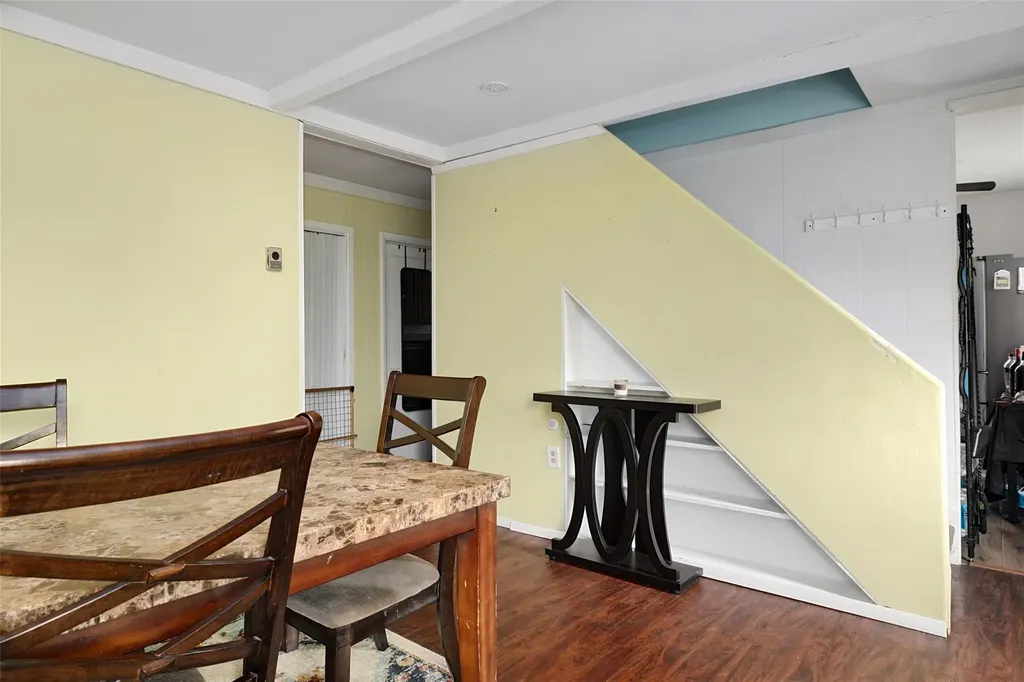32 Rope Lane Levittown NY 11756