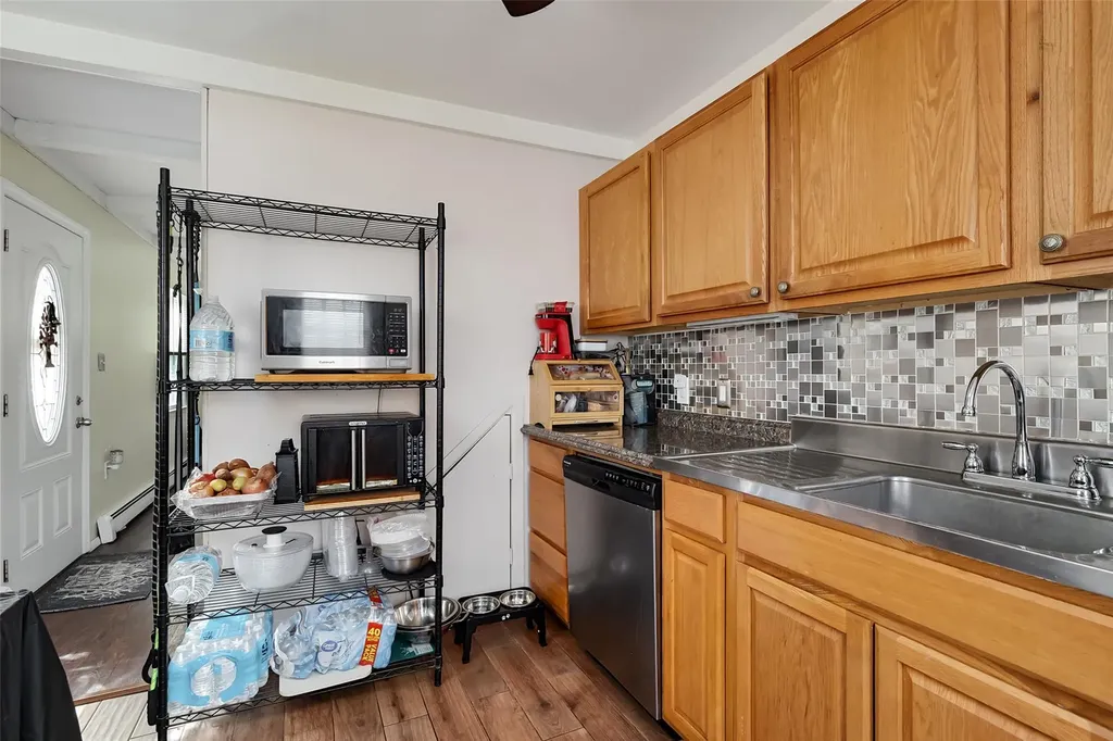 32 Rope Lane Levittown NY 11756