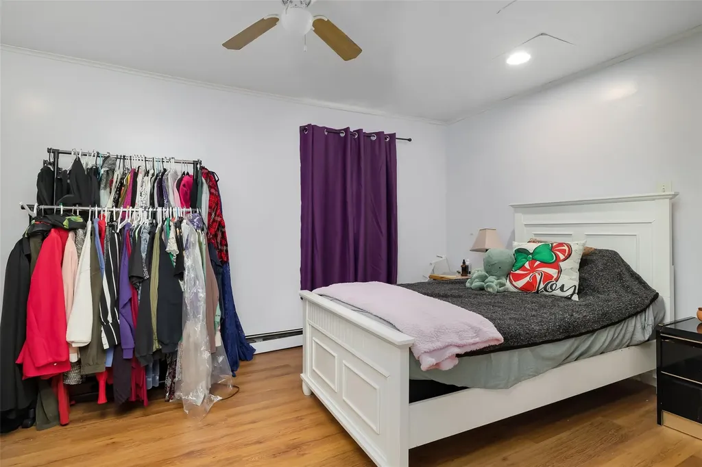 32 Rope Lane Levittown NY 11756