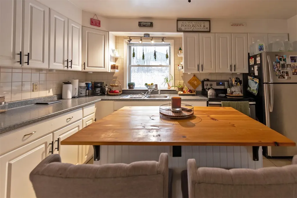 52 Netherwood Plaza Salt Point NY 12578